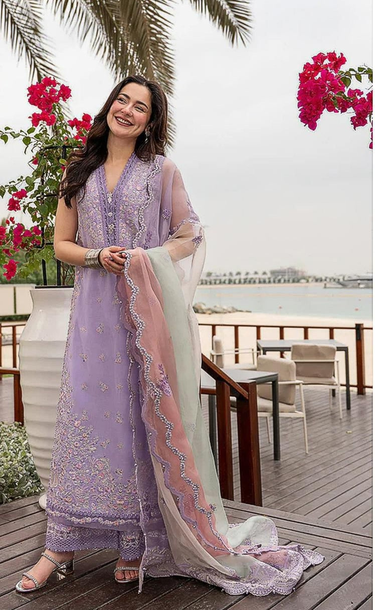 Faiza Saqlain (Luxury Lawn) ARTICLE 06